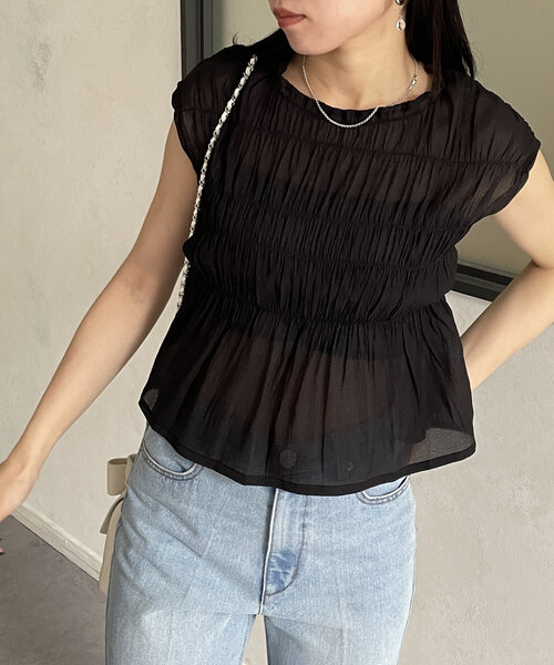 Thevon（ゼボン）の「シャーリングシアーフレンチブラウス（シャツ/ブラウス・レディース・アイボリー/ブラック/オリーブ/ベージュ・FREE）」の10枚目の写真