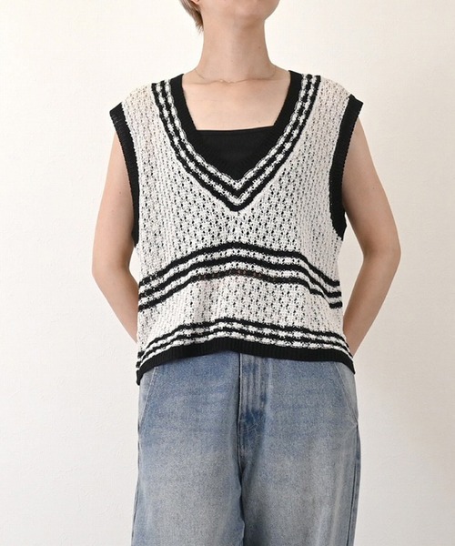 STYLEBLOCK（スタイルブロック）の「A麻タッチクロシェ編みニットベスト（ベスト・レディース・ブラック/グレー/アイボリー・M）」の2枚目の写真