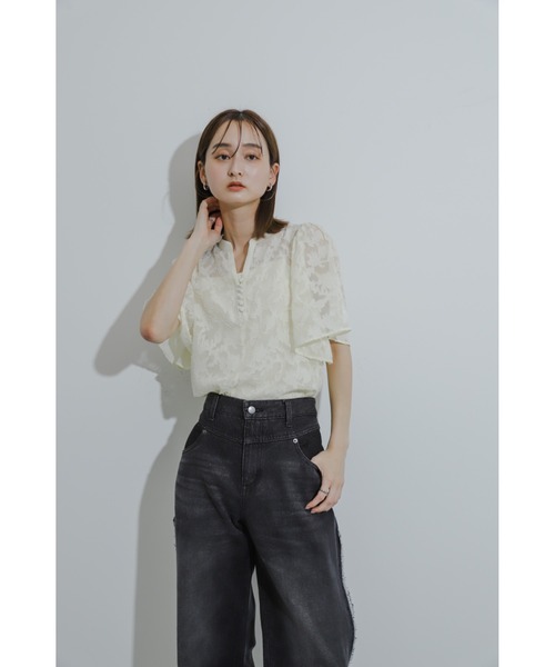 SENSE OF PLACE by URBAN RESEARCH(センスオブプレイスバイアーバンリサーチ)の「フレアスリーブジャガードブラウス(シャツ/ブラウス・レディース・アイボリー/ブルー/ブラック・ONE)」の7枚目の写真