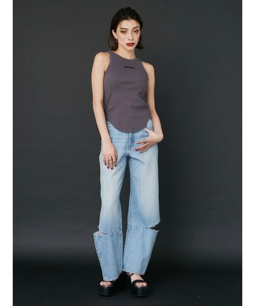 EVRIS(エヴリス)の「クラッシュデザイン刺繍タンクトップ(タンクトップ・レディース・ホワイト/ブルー/ブラック・FREE)」の6枚目の写真