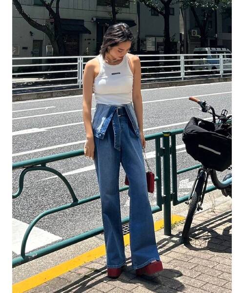 EVRIS(エヴリス)の「クラッシュデザイン刺繍タンクトップ(タンクトップ・レディース・ホワイト/ブルー/ブラック・FREE)」の18枚目の写真