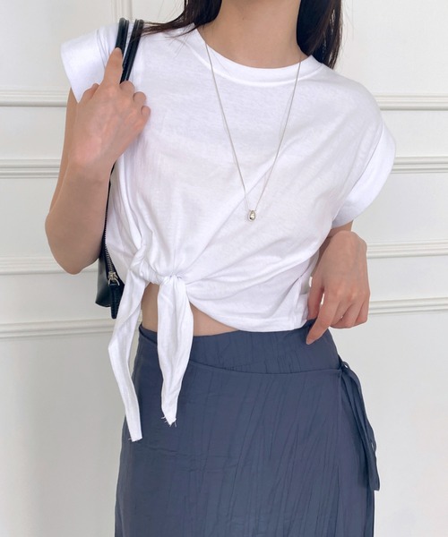 by muni:r(バイ ムニール)の「ボールドロングドロップネックレス(ネックレス・レディース・シルバー・ONE SIZE)」の6枚目の写真