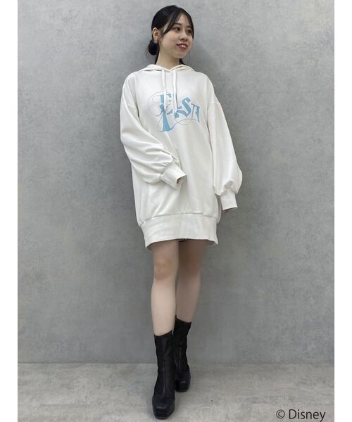 dazzlin（ダズリン）の「【ディズニーコレクション】エルサ/ラインストーンオーバーフーディ（パーカー・レディース・ネイビー/オフホワイト/ブルー・FREE）」の5枚目の写真