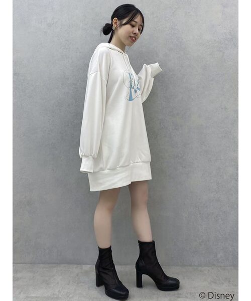 dazzlin（ダズリン）の「【ディズニーコレクション】エルサ/ラインストーンオーバーフーディ（パーカー・レディース・ネイビー/オフホワイト/ブルー・FREE）」の7枚目の写真