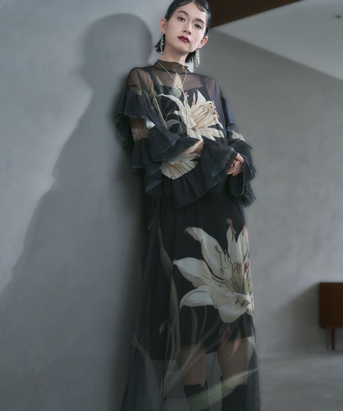 トロワドゥアン 花柄 フリル ワンピース シアー ブルー お呼ばれ ゆったり 花柄ドッキングロングワンピース[品番：RJTW0002427]｜ROJITA