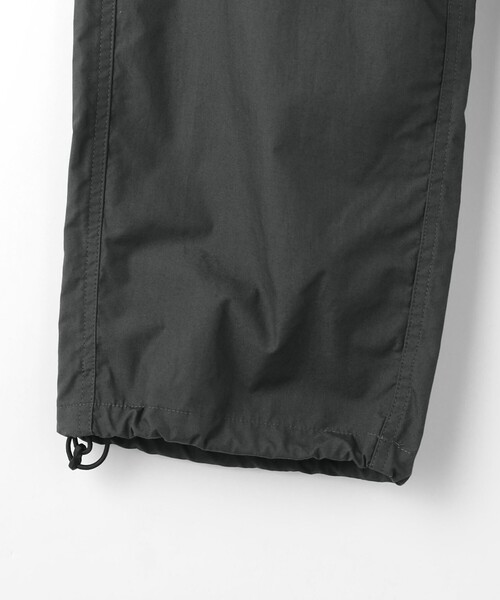 green label relaxing（グリーンレーベルリラクシング）の「タイプライター コットン SILI 6ポケット イージーパンツ（カーゴパンツ・メンズ・ダークグレー/ブラック・L/S/M）」の15枚目の写真