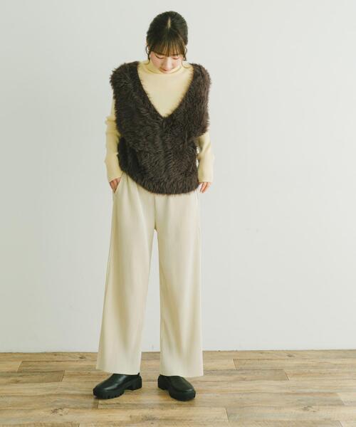 ITEMS URBANRESEARCH(アイテムズ アーバンリサーチ)の「プリーツシャーリングパンツ(その他パンツ・レディース・ホワイト系その他/ベージュ/グレー/ブラック・FREE)」の12枚目の写真