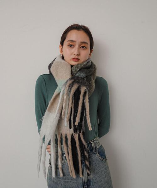 SENSE OF PLACE by URBAN RESEARCH（センスオブプレイスバイアーバンリサーチ）の「ボリュームチェックストール（マフラー・レディース・その他1/ピンク/ブルー/グレー・ONE）」の17枚目の写真