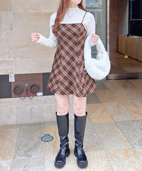 INGNI(イング)の「チェック柄フレアミニキャミワンピース(ワンピース・レディース・ブラウン系その他2/ネイビー系2・M)」の22枚目の写真
