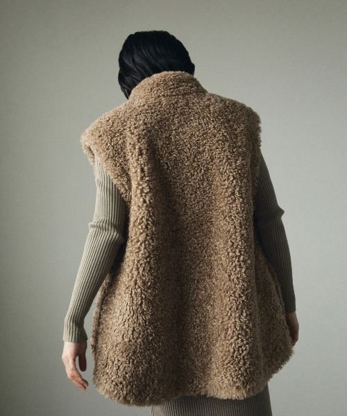 anuke（アンヌーク）の「anuke Eco Fur Vest 62420102（ベスト）」 - WEAR