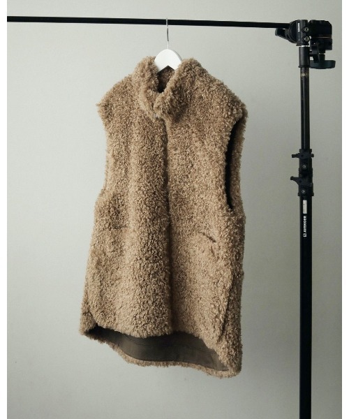 anuke（アンヌーク）の「anuke Eco Fur Vest 62420102（ベスト）」 - WEAR