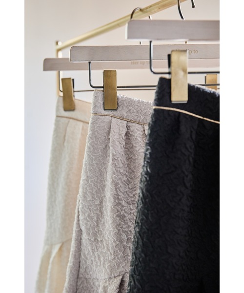 Her lip to(ハーリップトゥー)の「Twinkle Jacquard Volume Skirt(スカート・レディース・ホワイト系/ブラック/ピンク系・S/M)」の7枚目の写真