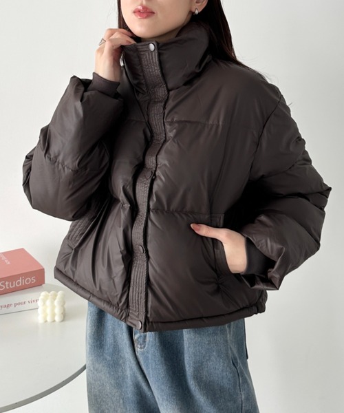 CLEA（クレア）の「マットショート丈スタンドカラーダウンブルゾン（ダウンジャケット/コート・レディース・ブラウン/アイボリー/ブラック/カーキ・FREE）」の3枚目の写真