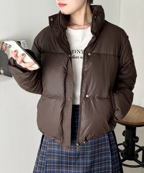 CLEA（クレア）の「マットショート丈スタンドカラーダウンブルゾン（ダウンジャケット/コート・レディース・ブラウン/アイボリー/ブラック/カーキ・FREE）」の7枚目の写真