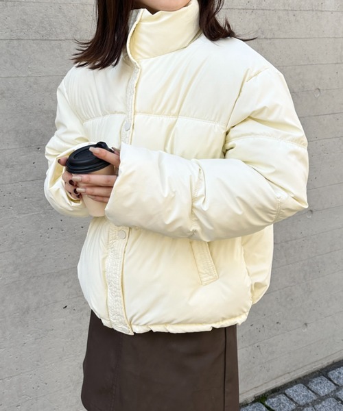 CLEA（クレア）の「マットショート丈スタンドカラーダウンブルゾン（ダウンジャケット/コート・レディース・ブラウン/アイボリー/ブラック/カーキ・FREE）」の17枚目の写真