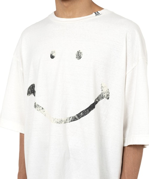 Maison MIHARA YASUHIRO（メゾンミハラヤスヒロ）の「Smily Face Printed T-shirt（Tシャツ/カットソー・メンズ・ホワイト/ブラック・46/48/44）」の8枚目の写真