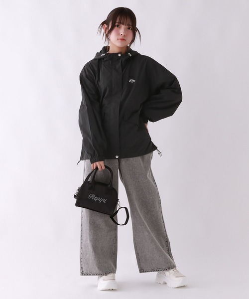 repipi armario(レピピ アルマリオ)の「ライトマウンテンパーカー(マウンテンパーカー・キッズ・その他/ブラック/ホワイト・LARGE/MEDIUM/SMALL)」の4枚目の写真