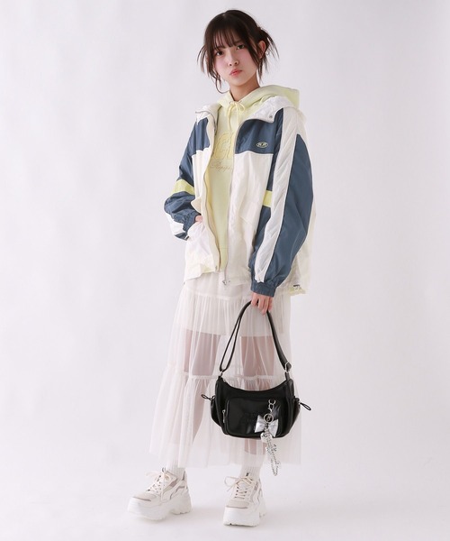 repipi armario(レピピ アルマリオ)の「ライトマウンテンパーカー(マウンテンパーカー・キッズ・その他/ブラック/ホワイト・LARGE/MEDIUM/SMALL)」の6枚目の写真
