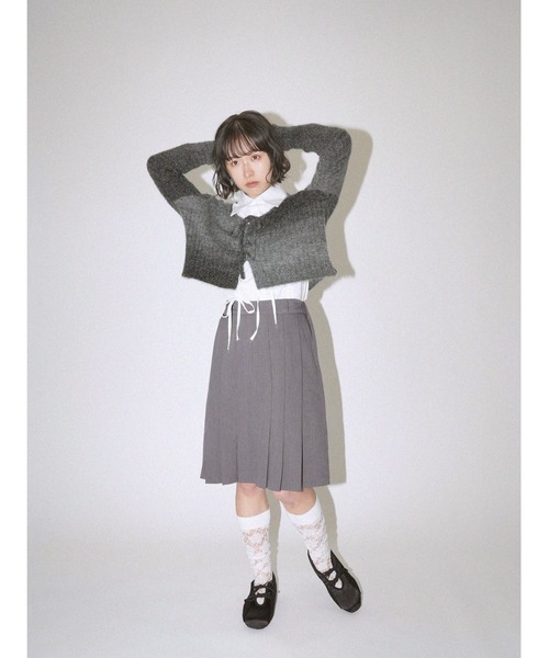 レースアップ クロップド グラデーションニット（その他トップス）｜Uenui（ウニュイ）