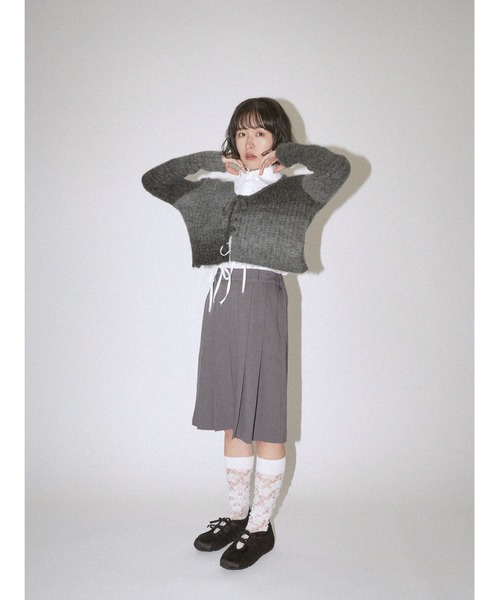 レースアップ クロップド グラデーションニット（その他トップス）｜Uenui（ウニュイ）