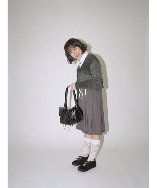 レースアップ クロップド グラデーションニット（その他トップス）｜Uenui（ウニュイ）