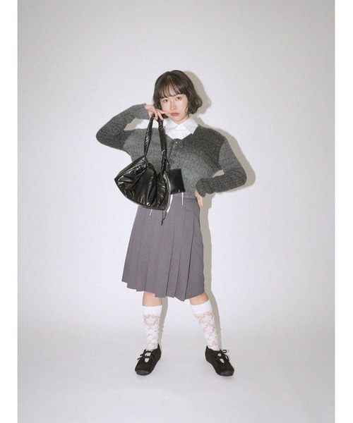 レースアップ クロップド グラデーションニット（その他トップス）｜Uenui（ウニュイ）