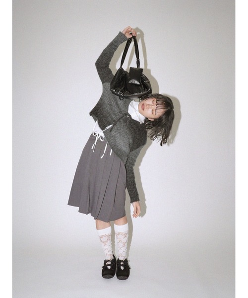 レースアップ クロップド グラデーションニット（その他トップス）｜Uenui（ウニュイ）