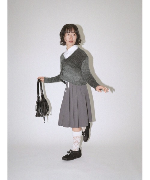 レースアップ クロップド グラデーションニット（その他トップス）｜Uenui（ウニュイ）