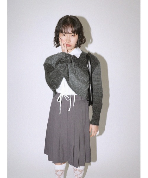 レースアップ クロップド グラデーションニット（その他トップス）｜Uenui（ウニュイ）