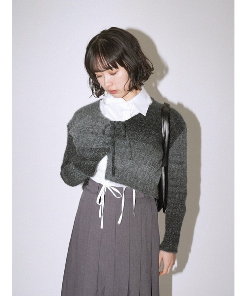 レースアップ クロップド グラデーションニット（その他トップス）｜Uenui（ウニュイ）