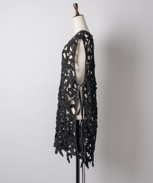 LA BELLE ETUDE(ラベルエチュード)の「サイドオープンフラワーモチーフレースチュニック(シャツ/ブラウス・レディース・ブラック・FREE)」の12枚目の写真