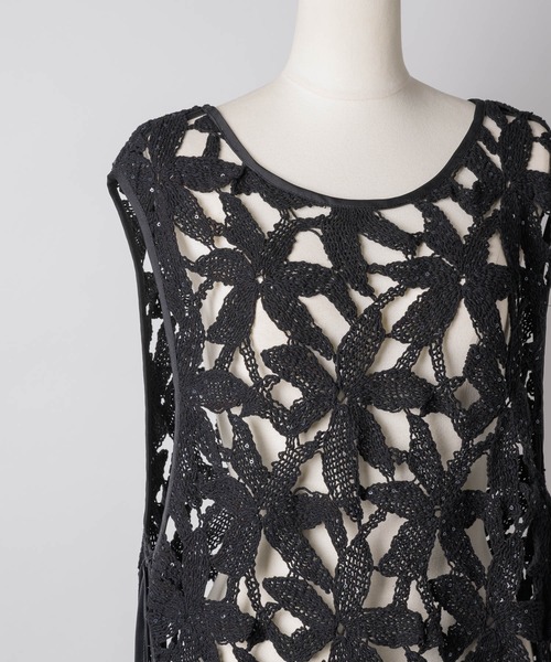 LA BELLE ETUDE(ラベルエチュード)の「サイドオープンフラワーモチーフレースチュニック(シャツ/ブラウス・レディース・ブラック・FREE)」の15枚目の写真