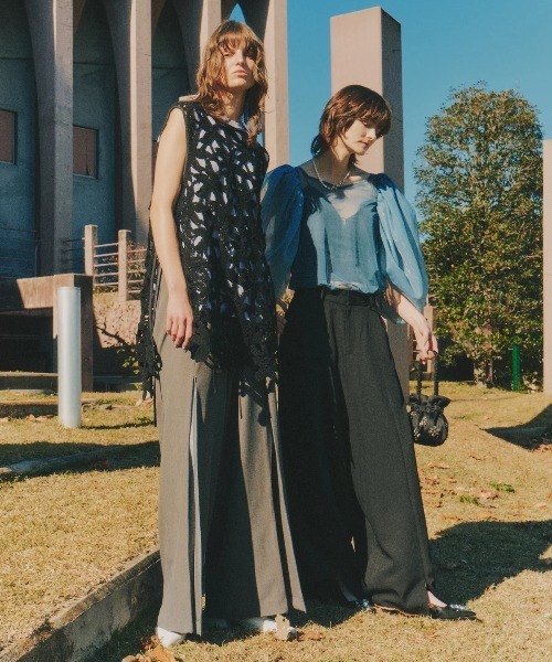 LA BELLE ETUDE(ラベルエチュード)の「サイドオープンフラワーモチーフレースチュニック(シャツ/ブラウス・レディース・ブラック・FREE)」の8枚目の写真