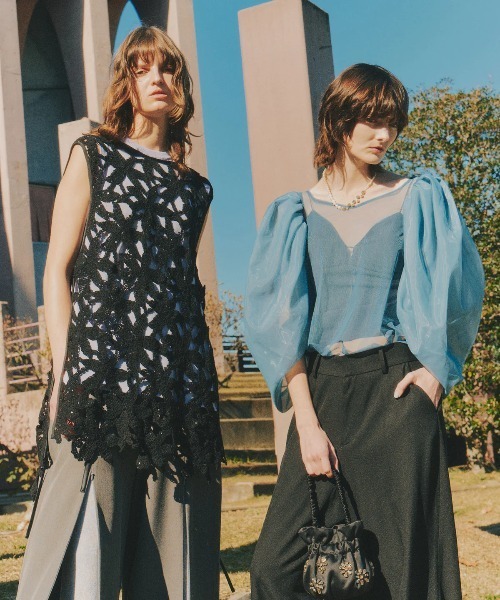 LA BELLE ETUDE(ラベルエチュード)の「サイドオープンフラワーモチーフレースチュニック(シャツ/ブラウス・レディース・ブラック・FREE)」の10枚目の写真