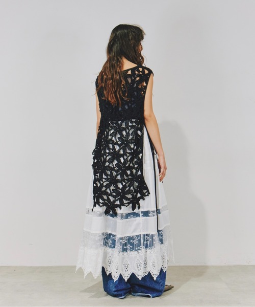 LA BELLE ETUDE(ラベルエチュード)の「サイドオープンフラワーモチーフレースチュニック(シャツ/ブラウス・レディース・ブラック・FREE)」の19枚目の写真