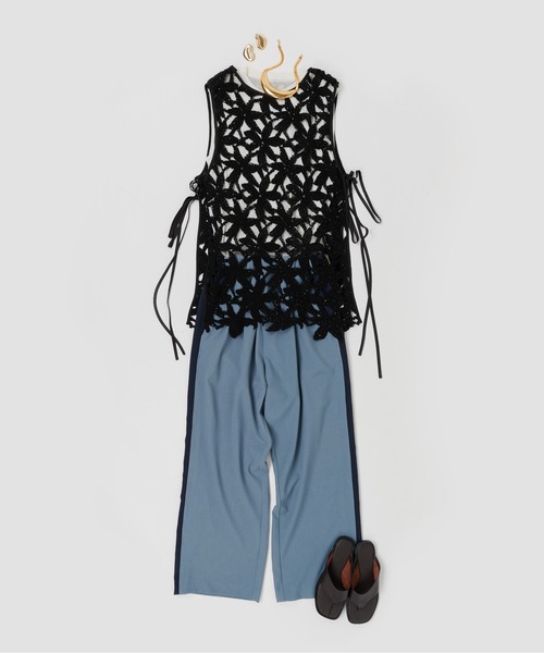 LA BELLE ETUDE(ラベルエチュード)の「サイドオープンフラワーモチーフレースチュニック(シャツ/ブラウス・レディース・ブラック・FREE)」の22枚目の写真