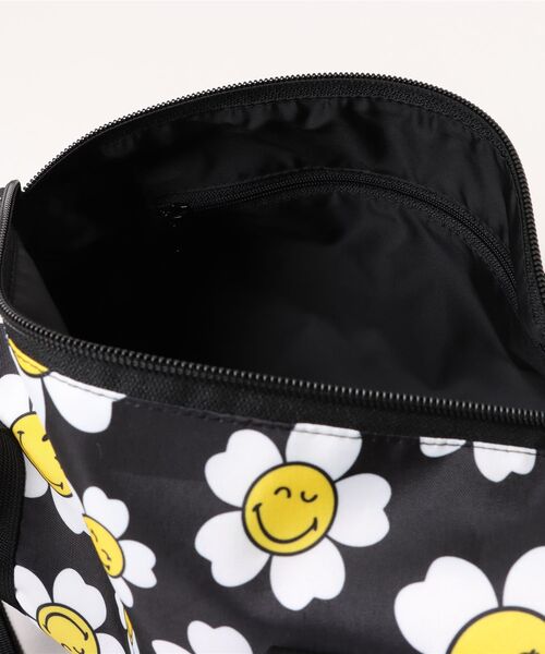 LOQI（ローキー）の「【LOQI/ローキー】SMILEY/JP ミニ ウイークエンダー（ドラムバッグ・レディース・ブラック系その他/ピンク系その他/ブルー系その他・-）」の8枚目の写真