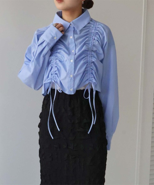 titivate(ティティベイト)の「シャーリングショートシャツ(シャツ/ブラウス・レディース・オフホワイト/ブルー/ブルー系その他・M)」の8枚目の写真