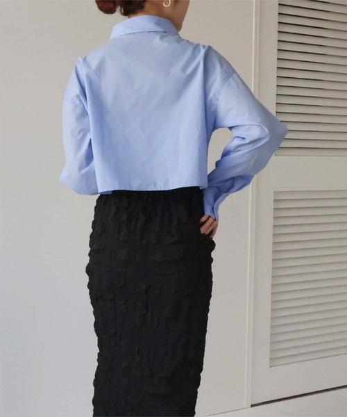 titivate(ティティベイト)の「シャーリングショートシャツ(シャツ/ブラウス・レディース・オフホワイト/ブルー/ブルー系その他・M)」の10枚目の写真