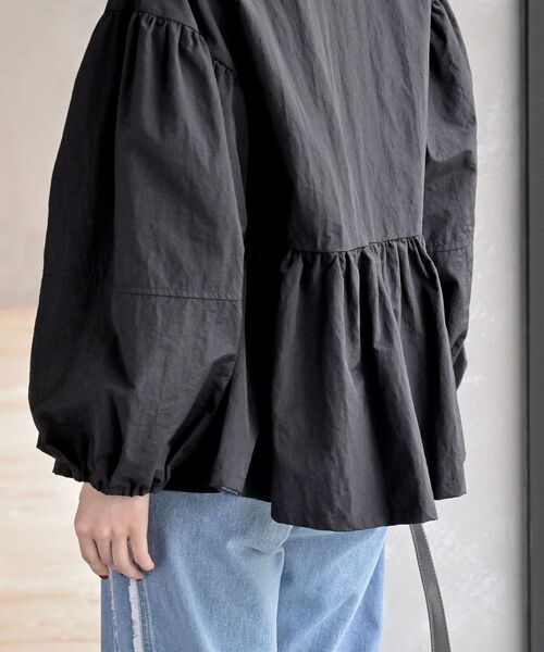 rps（アールピーエス）の「ペプラムジップジャケット（ブルゾン・レディース・グレイッシュベージュ/アイボリー/ブラック・フリー）」の19枚目の写真