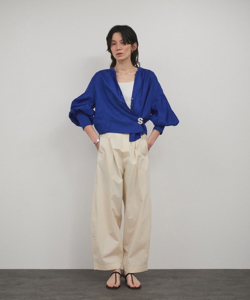 SALON adam et rope'（サロン アダム エ ロペ）の「リネンスキッパーギャザーブラウス［GENTLE LINEN］（シャツ/ブラウス・レディース・ブルー/グレー/ホワイト/グレー系その他/ブラック・FREE）」の19枚目の写真
