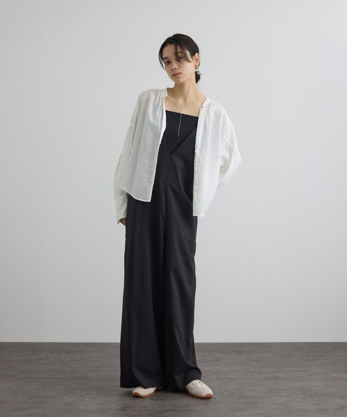 SALON adam et rope'（サロン アダム エ ロペ）の「リネンスキッパーギャザーブラウス［GENTLE LINEN］（シャツ/ブラウス・レディース・ブルー/グレー/ホワイト/グレー系その他/ブラック・FREE）」の15枚目の写真