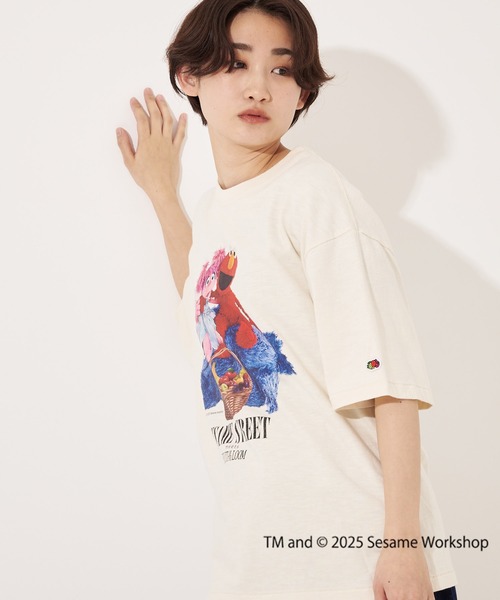 FRUIT OF THE LOOM(フルーツオブザルーム)の「【FRUIT OF THE LOOM】SESAME STREET×FTL フォトTシャツ B/セサミストリート コラボ(Tシャツ/カットソー・メンズ・ピンク/オフホワイト/チャコール・L/M/S)」の6枚目の写真