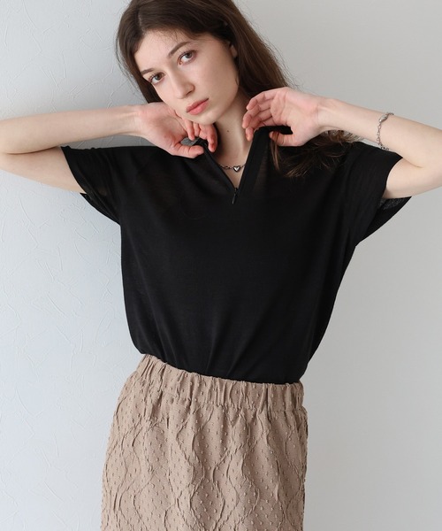J by blue(ジェイバイブルー)の「ハーフジップポロニット(ニット/セーター・レディース・イエロー/ホワイト/ブラック・MEDIUM)」の2枚目の写真