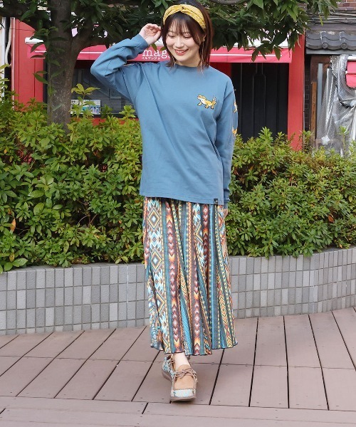 チチカカ（チチカカ）の「go slow caravan レオパードゲッコーロングTシャツ【WEB限定】【ユニセックス】（Tシャツ/カットソー・メンズ・ブルー/パープル/ホワイト・LARGE/SMALL/MEDIUM）」の10枚目の写真