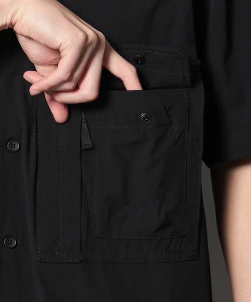 BAYFLOW（ベイフロー）の「【BUDDIES Dept.】ギミックシャツ[ストレッチ]（シャツ/ブラウス・メンズ・ブラック/ライトグレー・MEDIUM/LARGE）」の15枚目の写真