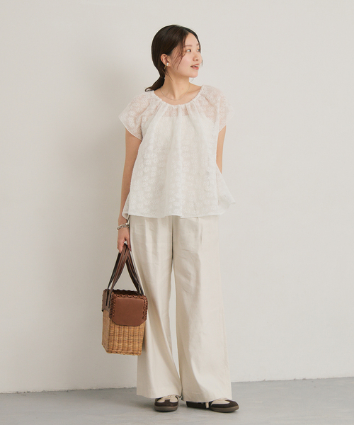 IENA(イエナ)の「adidas Originals for EDIFICE/IENA 別注 SAMBA LT Exclusiveモデル(スニーカー・レディース・ベージュ・25cm/24.5cm/24cm/23.5cm/23cm/22.5cm)」の4枚目の写真