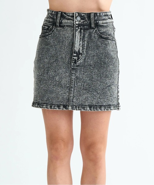 DC SHOES(ディーシーシューズ)の「25 WS TIGHT SKIRT/DCレディースデニムミニスカート(スカート・レディース・スカイブルー/ブラック系その他・MEDIUM/LARGE)」の2枚目の写真