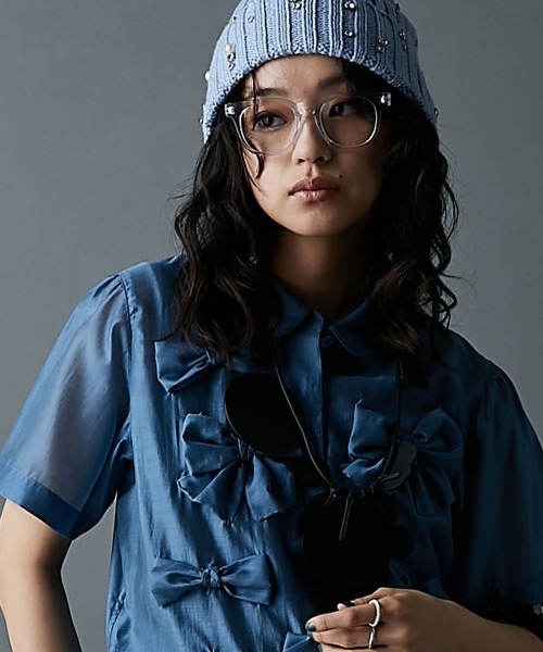 GEVS.（ジェイヴィス）の「リボンモチーフブラウス＜大きいサイズ有＞GEVS.（シャツ/ブラウス・レディース・ブルー/ブラック・5L/4L/3L/LL/L/M）」の3枚目の写真