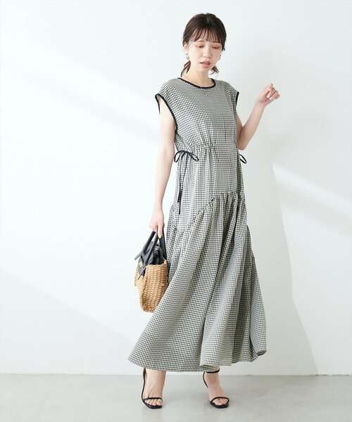 natural couture(ナチュラルクチュール)の「ドロストデザインチェック柄ワンピース(ワンピース・レディース・オフホワイト/グレー/ピンク/キャメル・FREE)」の8枚目の写真